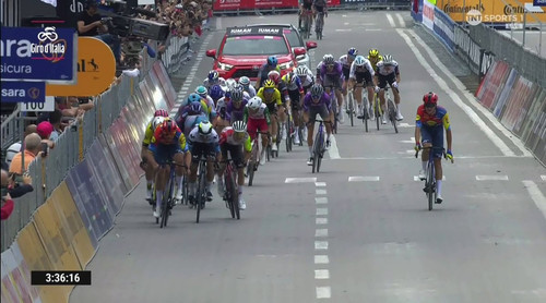 B2smbv1y9Eantf E.jpg