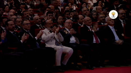 VrMvLmey3 rfIx6e.jpg