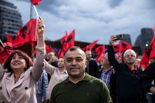 494482971 1056976759820042 1587569670350283891 n.jpg?stp=dst jpg p526x395 tt6& nc cat=111&ccb=1 7& n.jpg