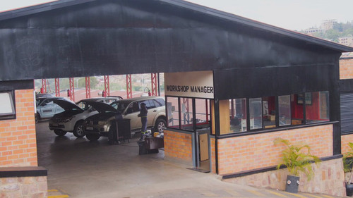 Ap7UyxhlF BUDy5y.jpg