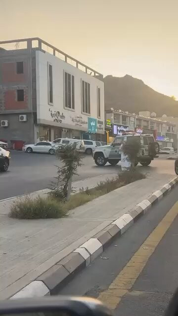 AQ1eH7qA LXqLtJ .jpg