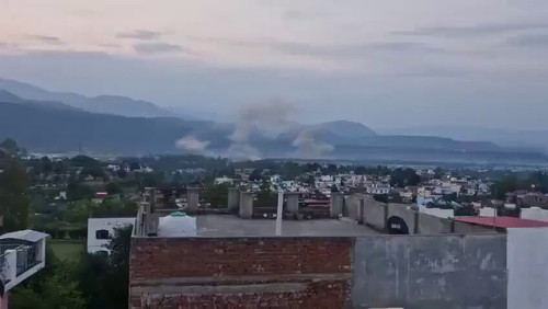 YqO eaA OnVbiOcM.jpg