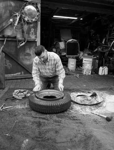 tyre fitting.jpg