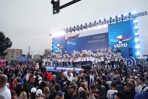 496847889 18044235530407678 8420549891769455001 n.jpg?stp=dst jpg p526x395 tt6& nc cat=102&ccb=1 7& .jpg