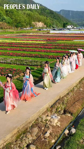 fB sNXLipWzyQ5pO.jpg