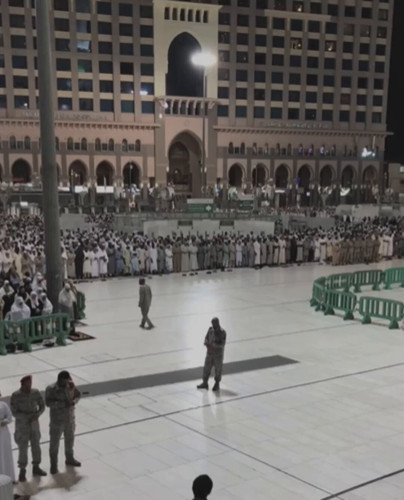 L7J 28DOPbFvGphQ.jpg