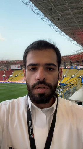 AU I4TOLKGCwxFft.jpg