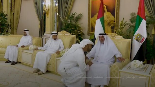 8hYa ZbKfYvDEen8.jpg