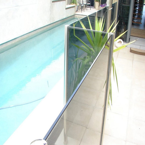 Glass Pool Fence Batemans Bay.jpg