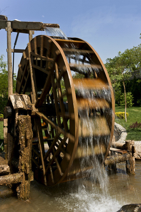 Waterwheel park 1.jpg