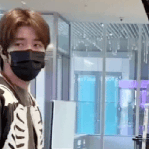 img 1744532616576007846BMgy1i0f4ud8pokg30k00k07wo.gif