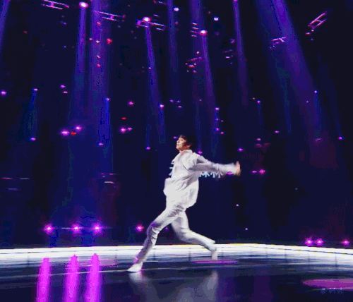 79A9F71E 7CD5 4C9B 8DEE E999BE133DE2.gif