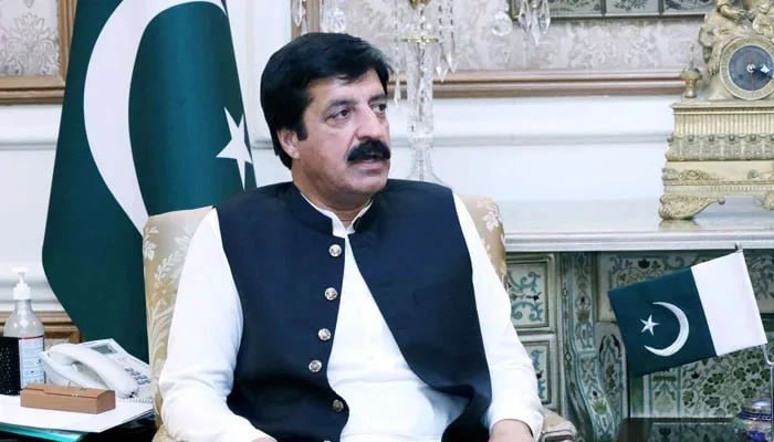 حاكم إقليم البنجاب الباكستاني، سليم حيدر خان: لن يُسمح باستخدام أي منتج أو مشروب من إنتاج الكيان الصهيوني داخل دار الحاكم ما دمت في هذا المنصب....