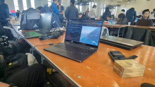 WA0nVcFb2JjCzZSb.jpg