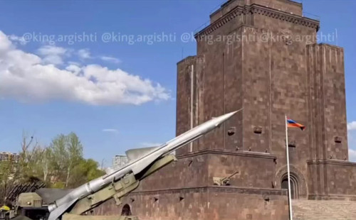 oLAh j4ApZvt3NUG.jpg