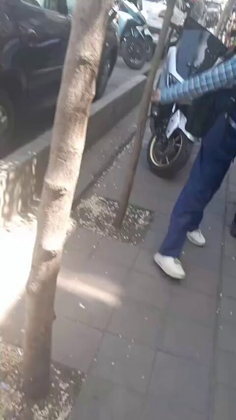 ePObs5 EVoLhiXLA.jpg