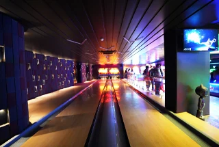 bowlingalley1.webp