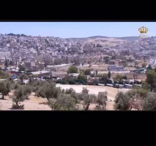 OlJWTCQpHd4STv2u.jpg