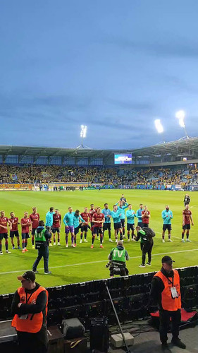 GrH7gKer3 gAJm2R.jpg