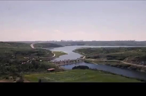 zj7cVlwGD NYf0ap.jpg