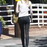 at fred segal in west hollywood 31 03 2011 v0 3txwamvk4yfe1c7ad22dfcc8893f5