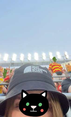 GoVg7IZXQAEat Y.jpg