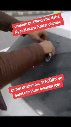 HFjtUxJuaPJgrlbt.jpg