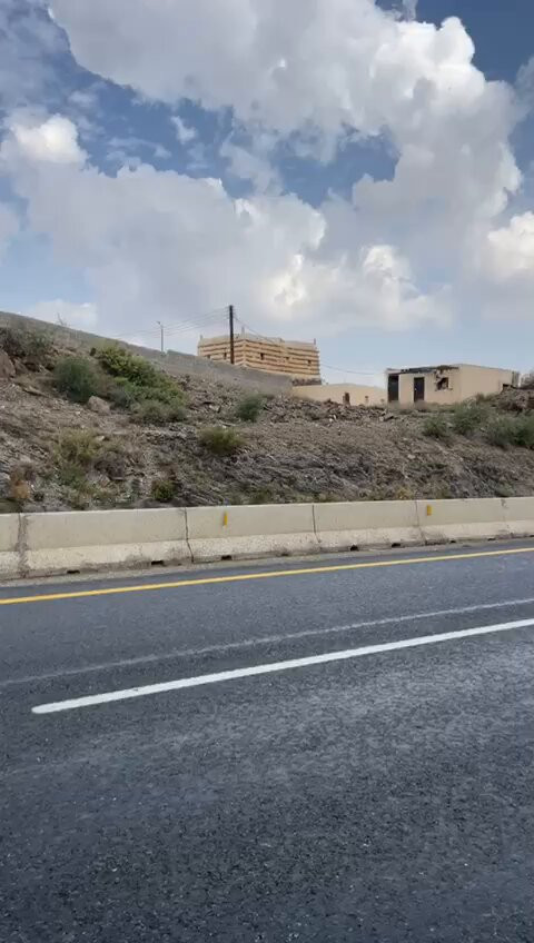 PUr2iHQ L3tVKqVz.jpg