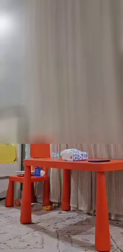 z W LOE0tvcQyLfG.jpg