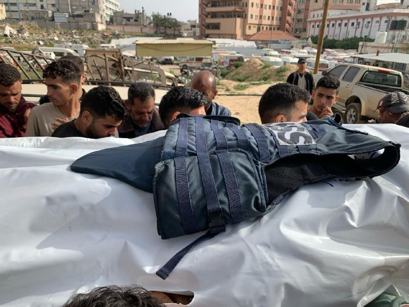 40 مجموعة صحفية ومكاتب تحرير لوسائل إعلام في فرنسا تصدر بياناً تدين فيه جرائم الاحتلال الإسرائيلي بحق الصحفيين الفلسطينيين وتطالب بالتظاهر للضغط من أج...