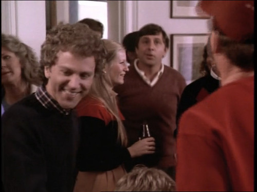 cap Crazy.Like.A.Fox.S01E01.Pilot.WEB DL.AAC2.0.H.264 BTN 00 34 32 05.jpg