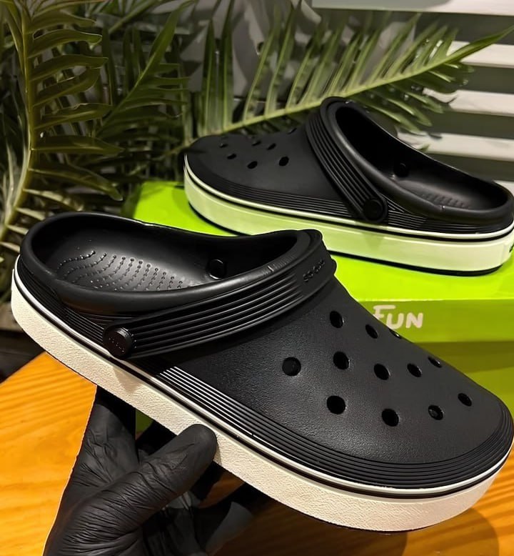 Sandália Crocband Off Court Clog Black