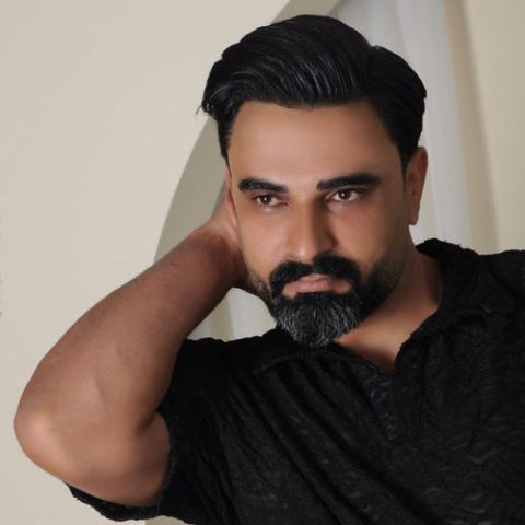 دانلود آهنگ ریان به نام آدم فیک