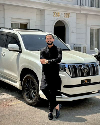rajabbutt 2 740x925.jpg