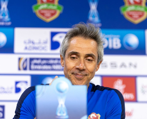 GmLs7MiacAAlm04.jpg