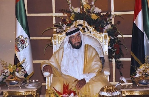 GmH3lKsWsAAEGAl.jpg