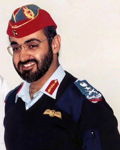 GmNwSm4aYAAHU 6.jpg