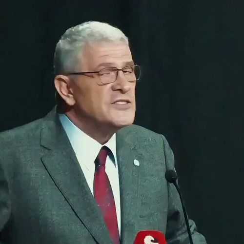 Jq9K0qDILTtpNuWp.jpg