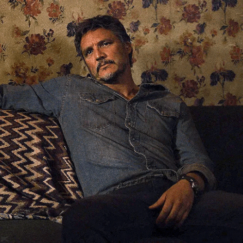 pedro is the only person i will accept manspreading from a v0 y1a63efvklib1.gif