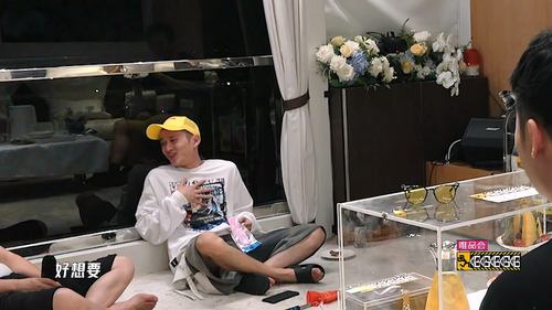 哈哈哈哈哈——很高兴遇到你.Ha.Ha.Ha.Ha.Ha.S01E01.2020.2160p.WEB DL.H265.EDR.AAC HHWEB.mkv 20250317 212944.093.png