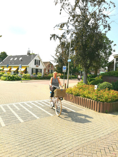 momlike ON XHAMSTER.COM VILLAGE 'OUDERKERK AAN DE AMSTEL'  IN THE NETHERLANDS.jpg