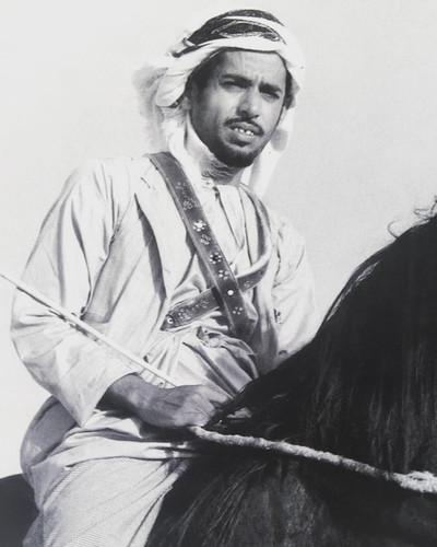 GmQ2x5qaMAAsm3R.jpg
