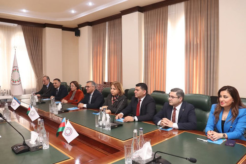 GmTQEm7WgAAszK9.jpg