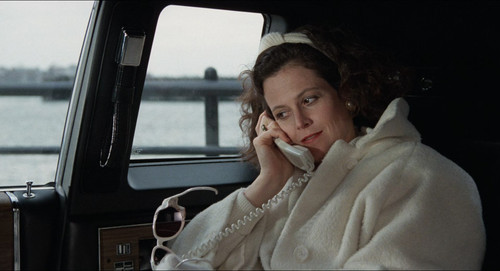 Working.Girl.1988.1080p.BluRay.CZ SK EN.x265.HEVC r00t.mkv snapshot 01.21.54 [2025.03.18 06.16.10].jpg