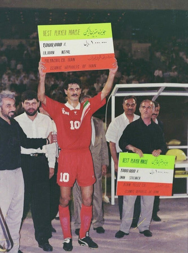GmU8JQHa0AAlIX0.jpg