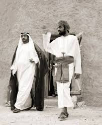GmQdZxVa0AAJS5B.jpg