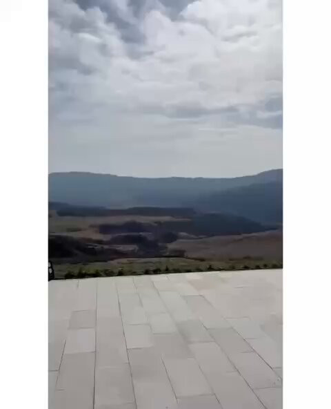 rclP CRXUXseT0G1.jpg