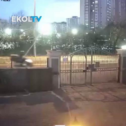  WDIrIAZkCr EeKZ.jpg