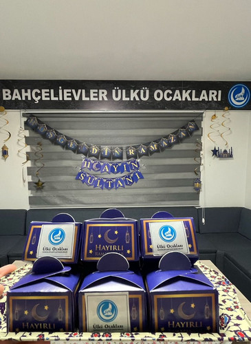 GmRGictasAA1kyr.jpg