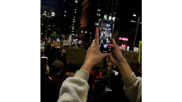 None How to hide faces and scrub metadata when you photograph a protest